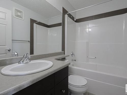 18055 85 St Nw Nw, Edmonton, AB 