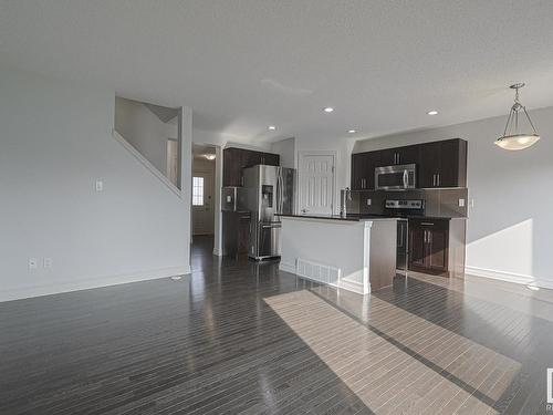 18055 85 St Nw Nw, Edmonton, AB 