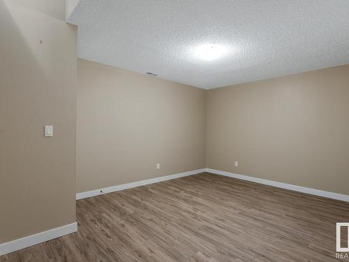 #21 13825 155 Av Nw, Edmonton, AB 