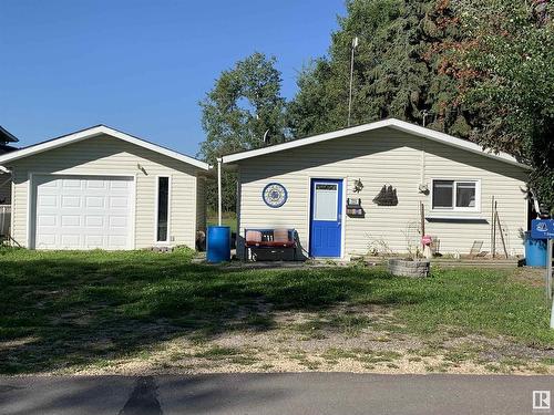 723 7 St, Rural Lac Ste. Anne County, AB 