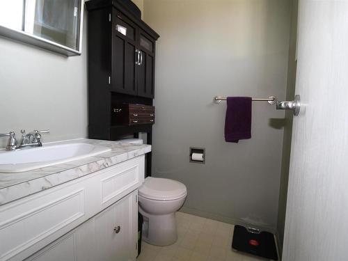 5001 55 Avenue, St. Paul Town, AB - Indoor Photo Showing Bathroom