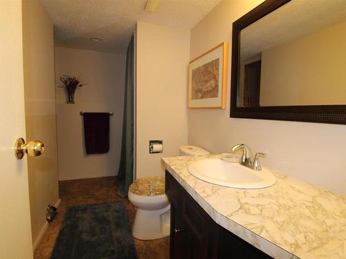 5001 55 Avenue, St. Paul Town, AB - Indoor Photo Showing Bathroom