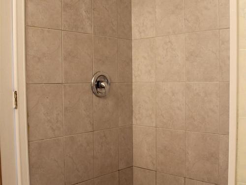 5129 58 Avenue, Elk Point, AB - Indoor Photo Showing Bathroom