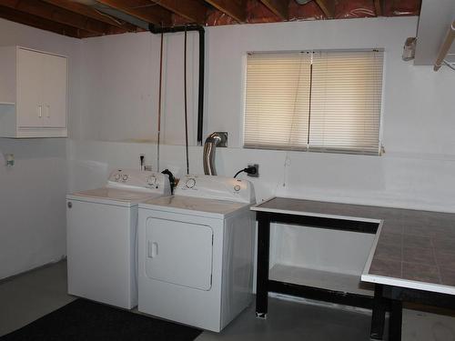 5129 58 Avenue, Elk Point, AB - Indoor Photo Showing Laundry Room