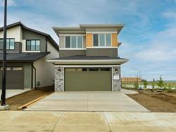 132 30 ST SW  Edmonton, AB T6X 2W4