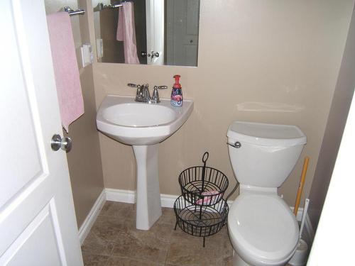 26 Whitetail Crescent, Mundare, AB - Indoor Photo Showing Bathroom