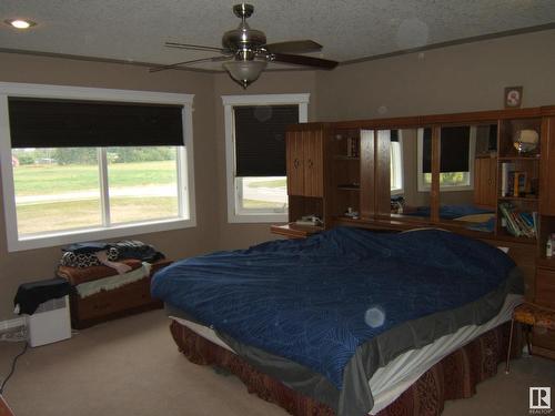 26 Whitetail Crescent, Mundare, AB - Indoor Photo Showing Bedroom