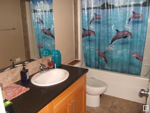 26 Whitetail Crescent, Mundare, AB - Indoor Photo Showing Bathroom