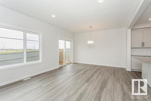 17403 2 St Nw, Edmonton, AB 