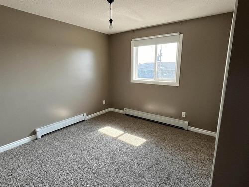 302 4318 50 Avenue, Bonnyville Town, AB - Indoor Photo Showing Other Room