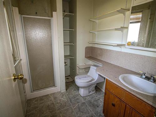 St. Paul Town, AB - Indoor Photo Showing Bathroom