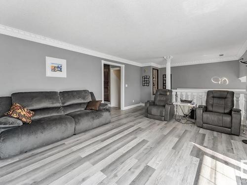 4405 44 Avenue, Bonnyville Town, AB - Indoor Photo Showing Living Room