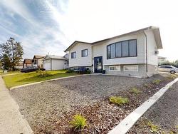 14524 32 st NW  Edmonton, AB T5Y 2K5