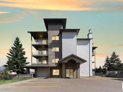 #304 16715 100 AV NW  Edmonton, AB T5P 4Z5