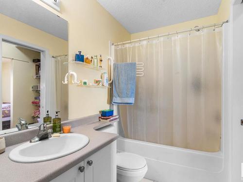 304 16715 100 Avenue, Edmonton, AB - Indoor Photo Showing Bathroom