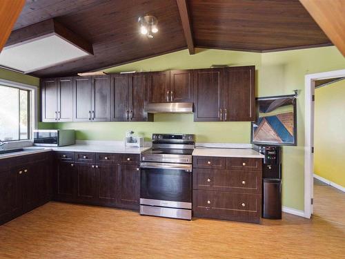 5408 139 Avenue, Edmonton, AB - Indoor Photo Showing Kitchen