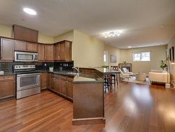 #104 7907 109 ST NW  Edmonton, AB T6G 1C7