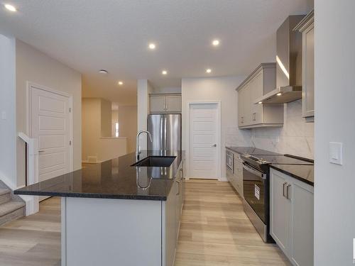 13023 213 Street, Edmonton, AB - Indoor Photo Showing Kitchen With Upgraded Kitchen