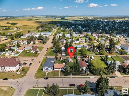 5130 52 Av, Tofield, AB 