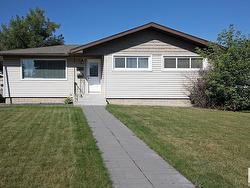 9072 52 ST NW  Edmonton, AB T6B 1G2