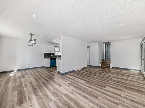 18704 54 Av Nw Nw, Edmonton, AB 