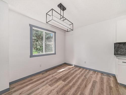 18704 54 Av Nw Nw, Edmonton, AB 