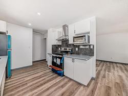 18704 54 AV NW NW  Edmonton, AB T6M 1Z3