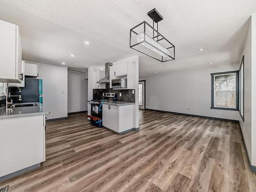 18704 54 Av Nw Nw, Edmonton, AB 