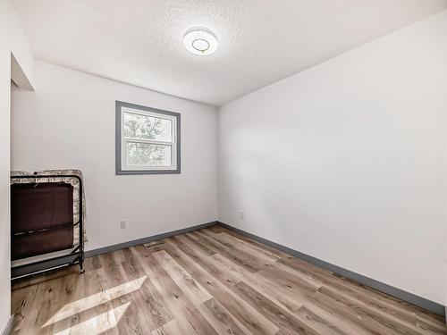 18704 54 Av Nw Nw, Edmonton, AB 