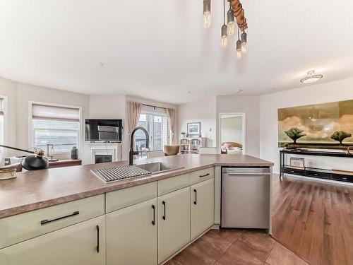 205 9927 79 Avenue, Edmonton, AB - Indoor Photo Showing Kitchen