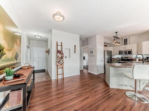 205 9927 79 Avenue, Edmonton, AB - Indoor Photo Showing Kitchen