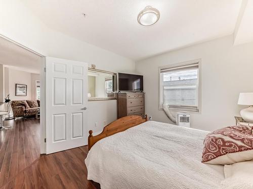 205 9927 79 Avenue, Edmonton, AB - Indoor Photo Showing Bedroom