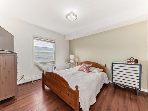 205 9927 79 Avenue, Edmonton, AB - Indoor Photo Showing Bedroom