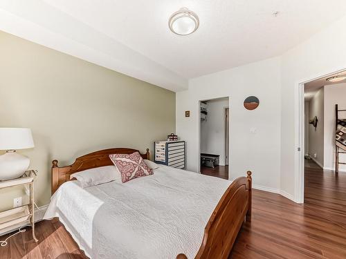 205 9927 79 Avenue, Edmonton, AB - Indoor Photo Showing Bedroom