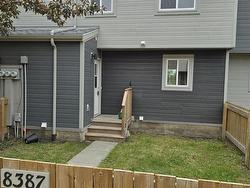 8269 29 Avenue  Edmonton, AB T6K 3J9