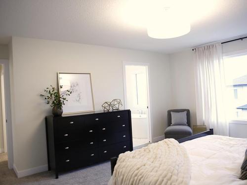 20 Prescott Boulevard, Spruce Grove, AB - Indoor Photo Showing Bedroom