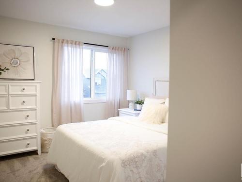 20 Prescott Boulevard, Spruce Grove, AB - Indoor Photo Showing Bedroom