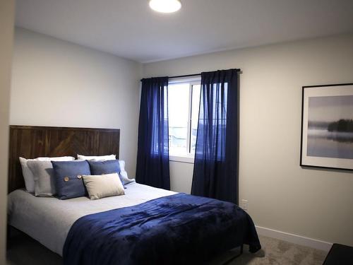 20 Prescott Boulevard, Spruce Grove, AB - Indoor Photo Showing Bedroom