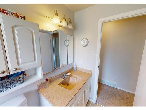 5228 46 Avenue, Drayton Valley, AB - Indoor Photo Showing Bathroom