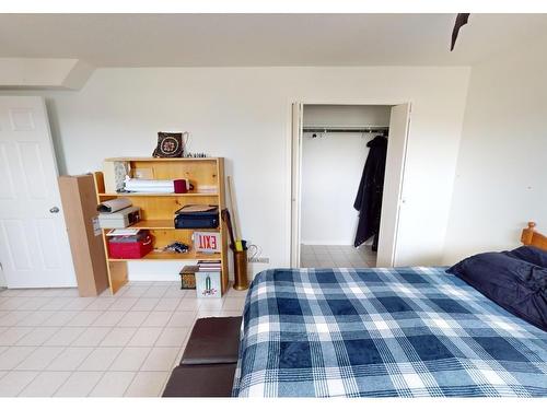 5228 46 Avenue, Drayton Valley, AB - Indoor Photo Showing Bedroom