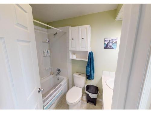 5228 46 Avenue, Drayton Valley, AB - Indoor Photo Showing Bathroom