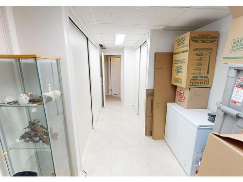 5228 46 Avenue, Drayton Valley, AB - Indoor Photo Showing Laundry Room