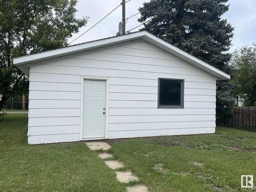 4816 53 Av, Viking, AB 