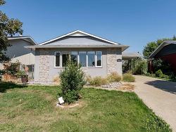 8824 139 AV NW  Edmonton, AB T5E 2B7