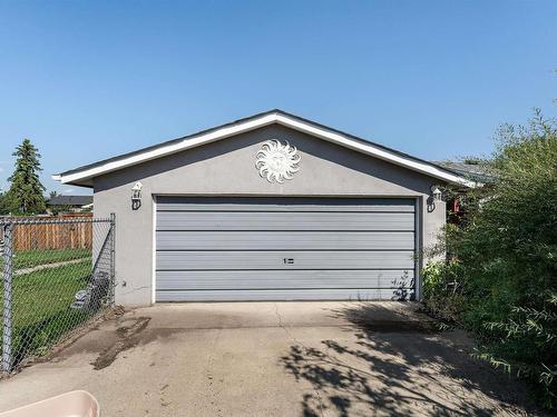 8824 139 Av Nw, Edmonton, AB 