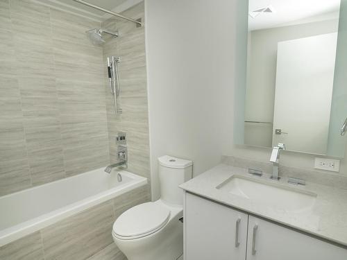 Edmonton, AB - Indoor Photo Showing Bathroom