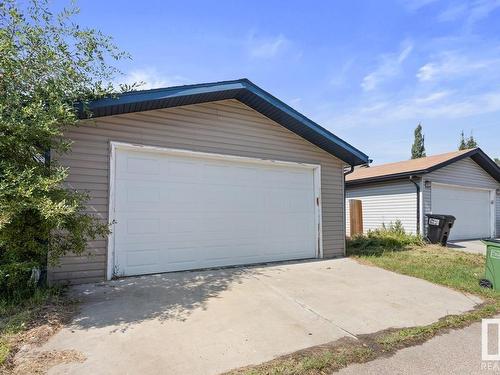 9215 Scott Ln Nw, Edmonton, AB 