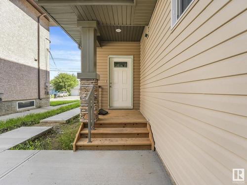 #1 12805 127 St Nw, Edmonton, AB 