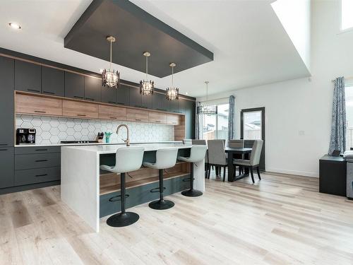 65 Lilac Bay, Spruce Grove, AB - Indoor Photo Showing Kitchen With Upgraded Kitchen