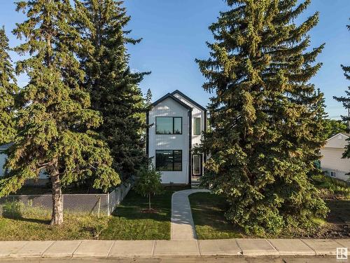 11345 111 Av Nw, Edmonton, AB 